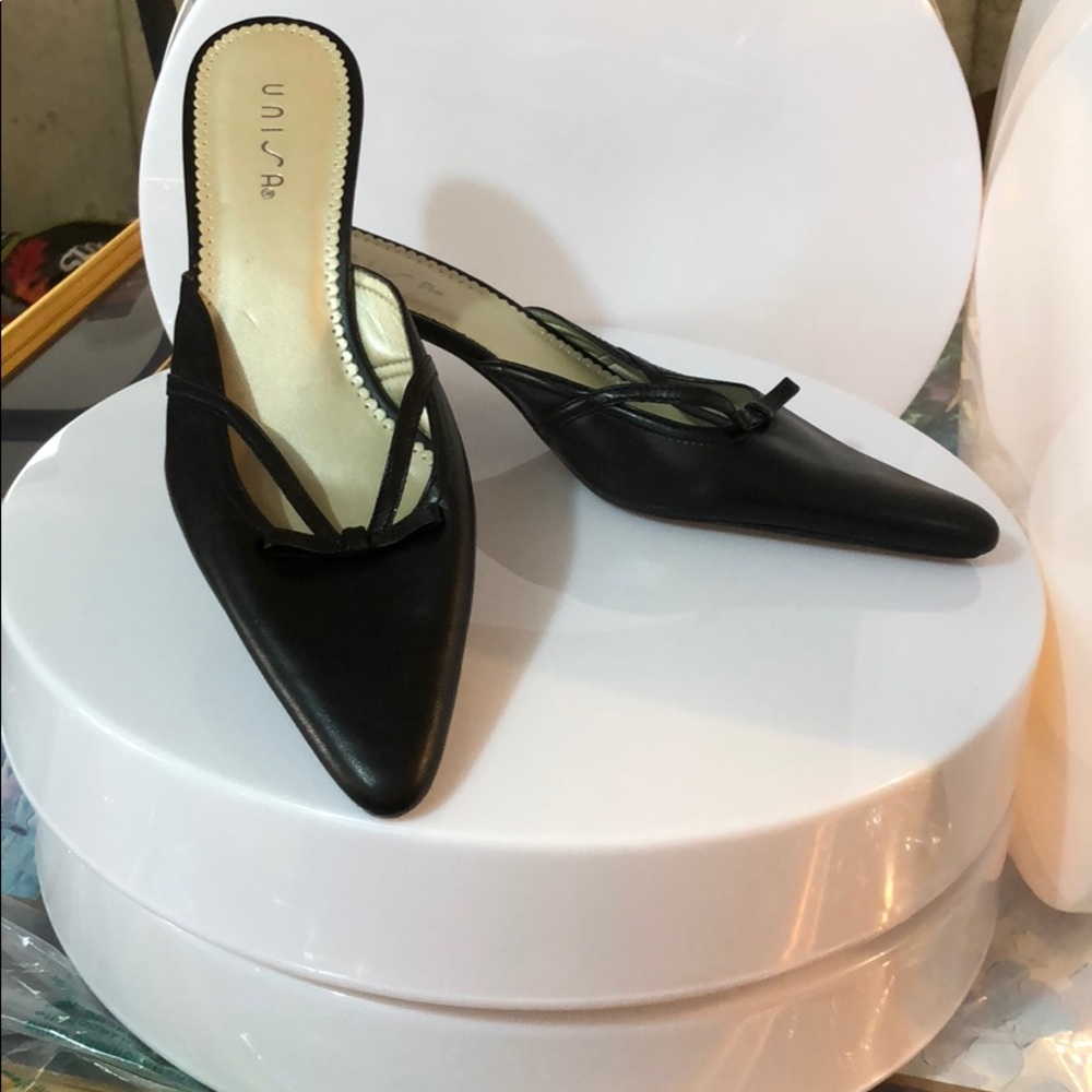 Unisa Black Ladies Shows Size 8.5